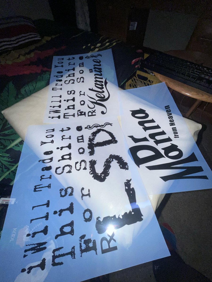 iOWAjuana's tweet photo. express yourself (to all my friends) (f**k a frenemy) https://t.co/8Cz6105mM9