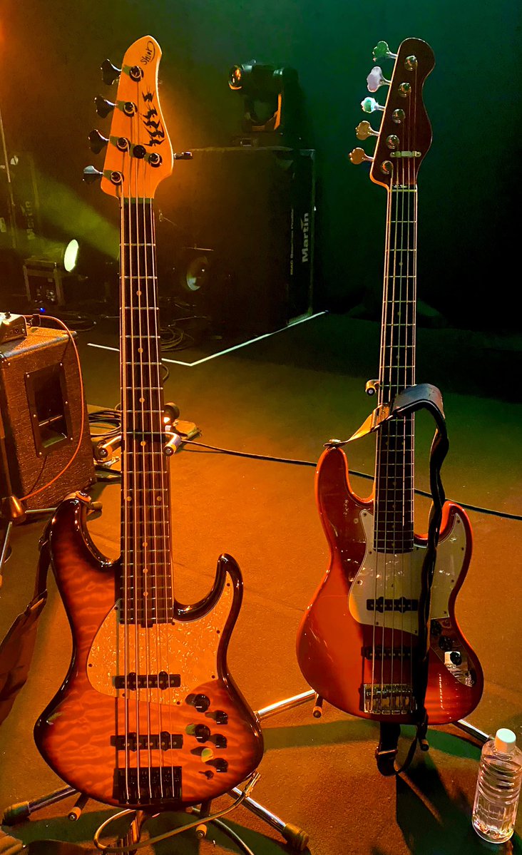 本日は大阪サンケイブリーゼにて👇でした！

OSAKA GIGANTIC MUSIC FESTIVAL SPIN-OFF
「THE BONDS 2026 -THANKS 10TH GIGA-」

#Penthouse × #レトロリロン × #日食なつこ

久しぶりのCREWでのライブ、楽しかった！
Shiorベース、ライブデビューでした