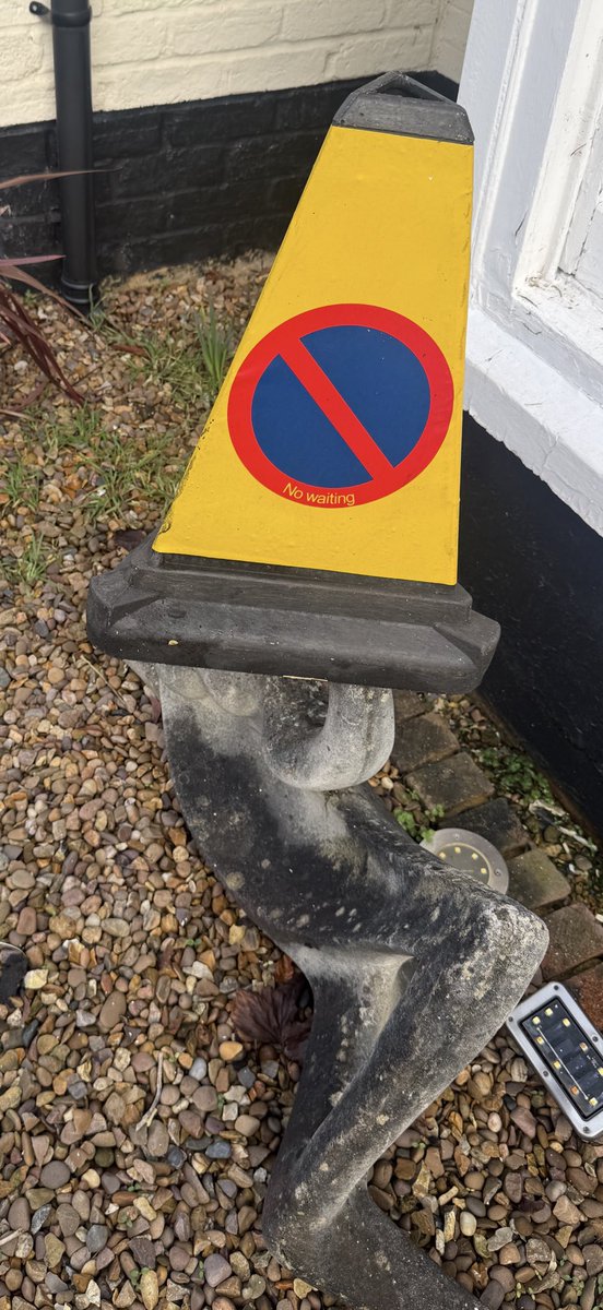 Kate Robbins tweet media