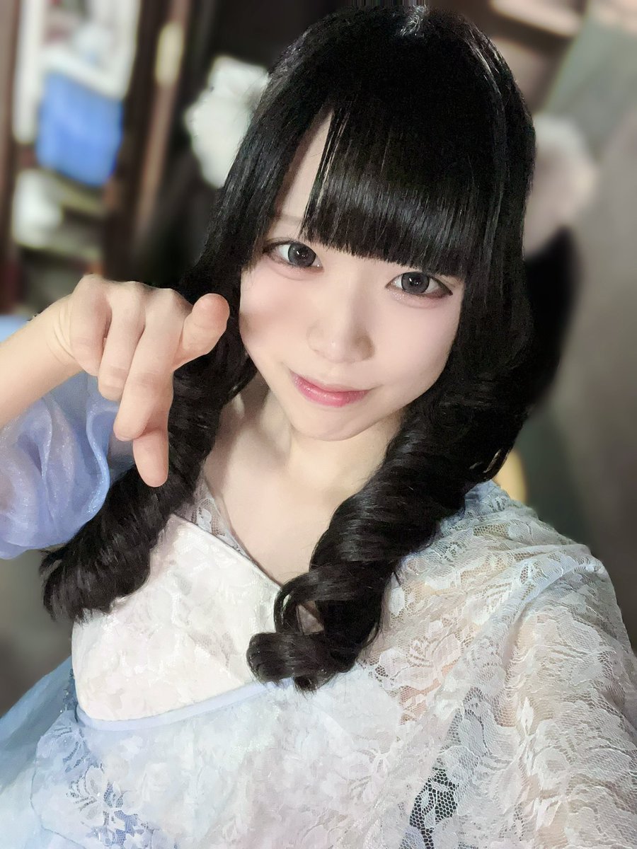 Meltycrystal_SR's tweet photo. ちょんちょん、きょもありがとだよ〜

毎回毎回この景色を見納めなきゃ！と思���ているよ〜
オフ会か撮影会かオンチェキ、何か一つでも解散前にやりたいね https://t.co/a2VsTG5UMk