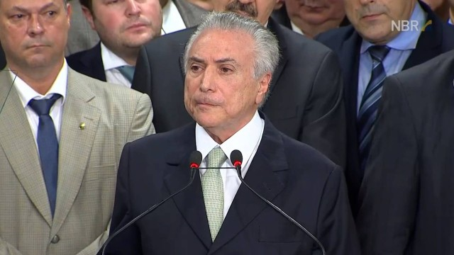 geowany's tweet photo. @DarkMelocoton "Alguém me dá uma pastilha". https://t.co/DhRlGoTsGP