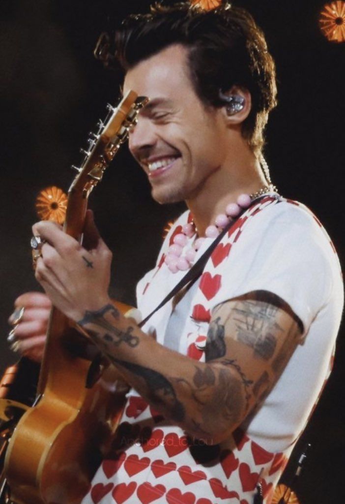 Happy Birthday, my silly boy. You have been a safe place, a constant, and thank you for the comfort in your words and in your music. You made me feel less alone. 
All the love for you 🩷