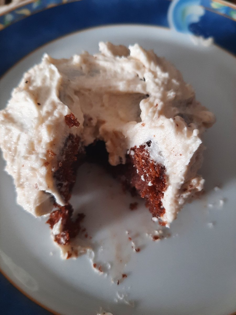 Madame Hummelchen tweet media