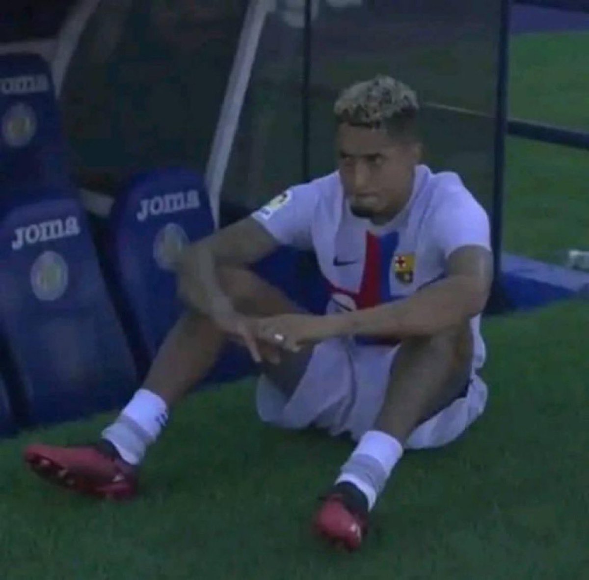 Imagine having to watch Odegaard lift a Premier League trophy