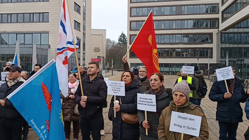 SyriacPress's tweet image. Scenes from today's protest for the rights of #Syriacs #Christians in #Syria! Speakers. Türkan Ucar (HNB), Nursen Mischel, Emanuel Malleh (ESU DE), Marline Younan (SPD), Dr. Irfan Ortac (Zentralrat der Êzîden DE), Dr. Gerhard Noeske (Suryoyo Deutsch Verein), and Nathalie Maurer