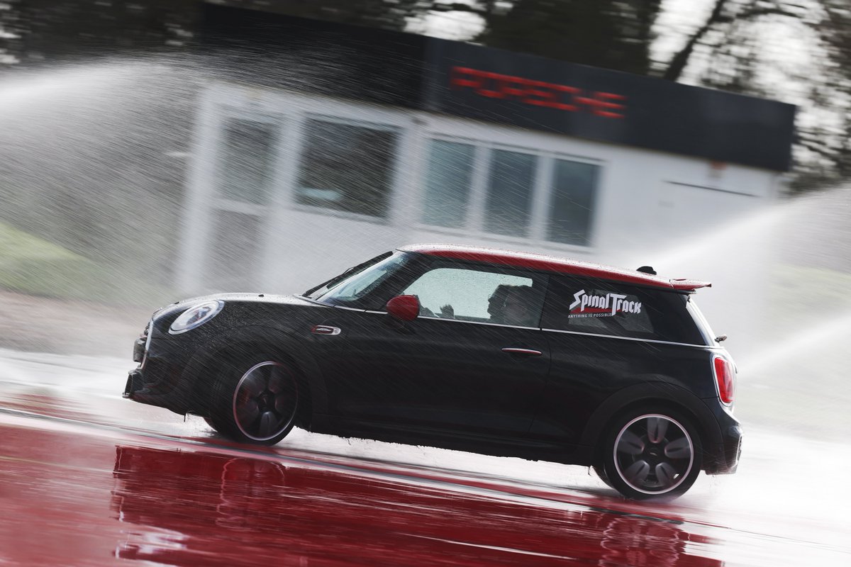 Spinal Track tweet media