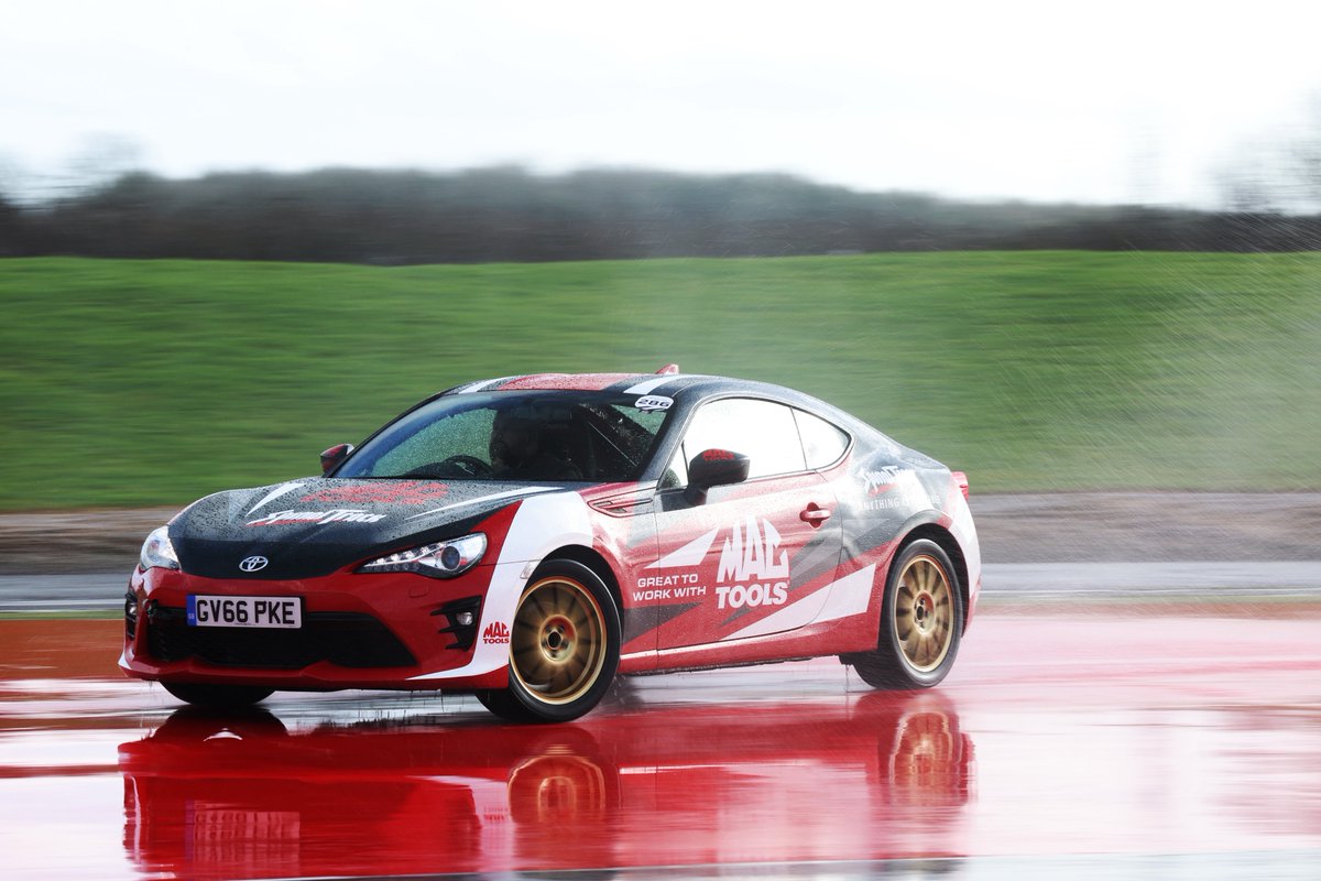 Spinal Track tweet media