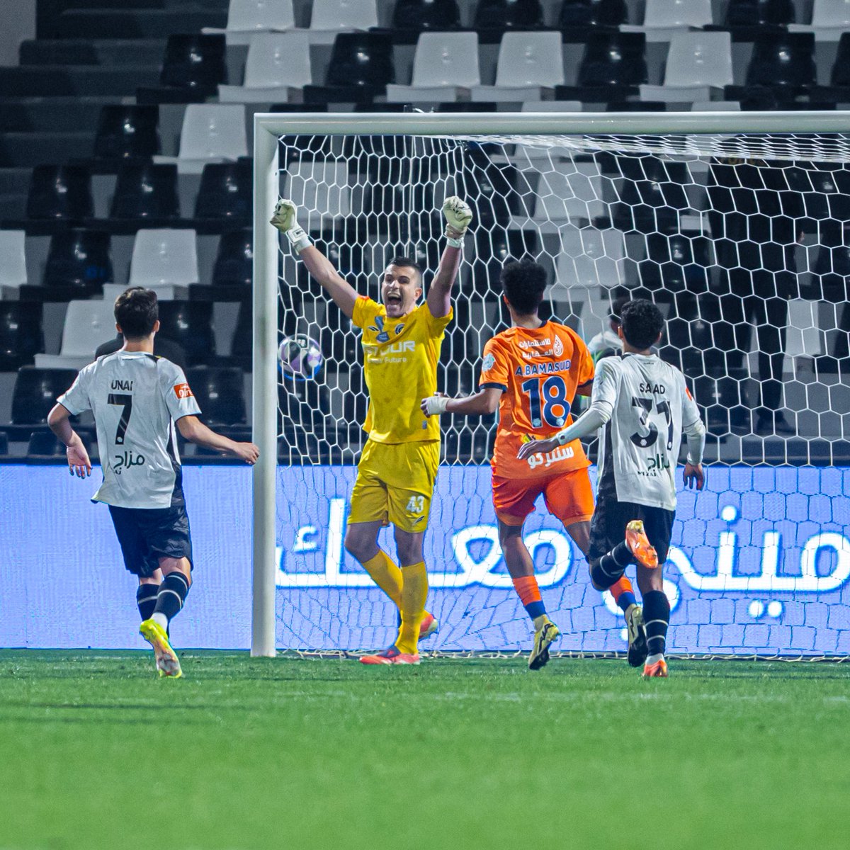 AlShabab_EN's tweet photo. GROHE’s moments. 💪🏻🇧🇷 
Today’s MOTM, The Best &amp; Beast 🔝🧤 https://t.co/tZgbAddM6x