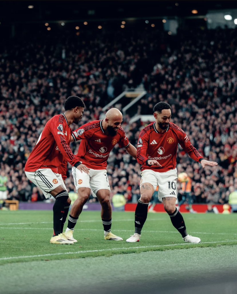 UTDHyacinth's tweet photo. Bring that Kevin boy to Old Trafford ASAP! What a worldie that was!!! 🤔

🔴🔴🔴 https://t.co/OHy2U8yMxu