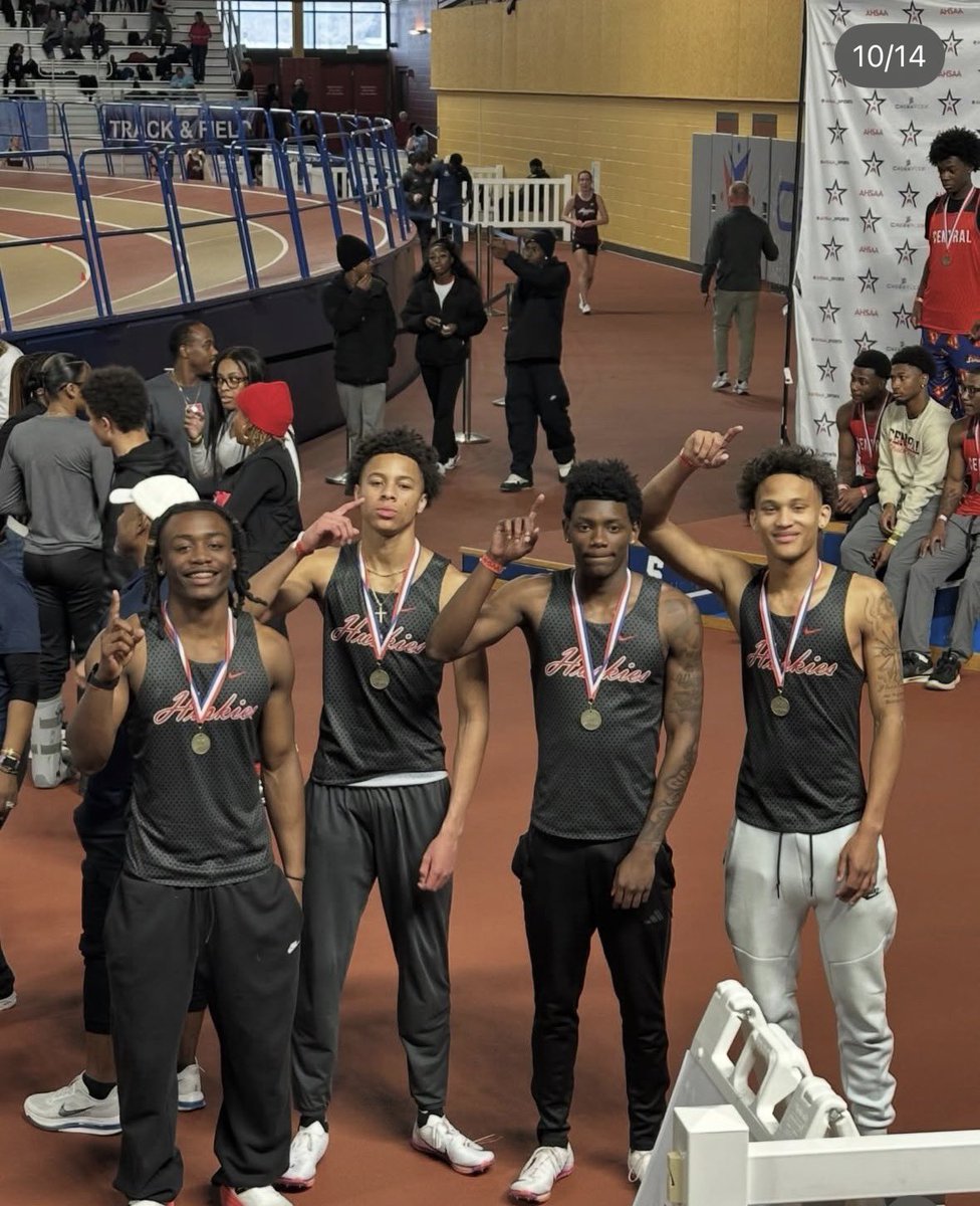 Demetrihalljr_'s tweet photo. Blessed to be a state champ for 4x2 and 4x4🥇 ‼️ @SimeonWatsonIII @AntonioWynn2028 @Alabama_Varsity @TeamJean_ @HewittAthletics @HallTechSports1 @TribSportsLive https://t.co/hUXVPwtigx
