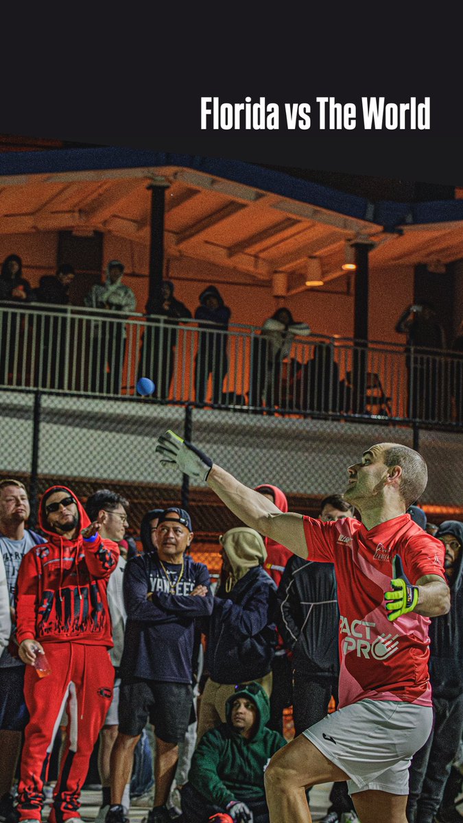 RestrungMag tweet media