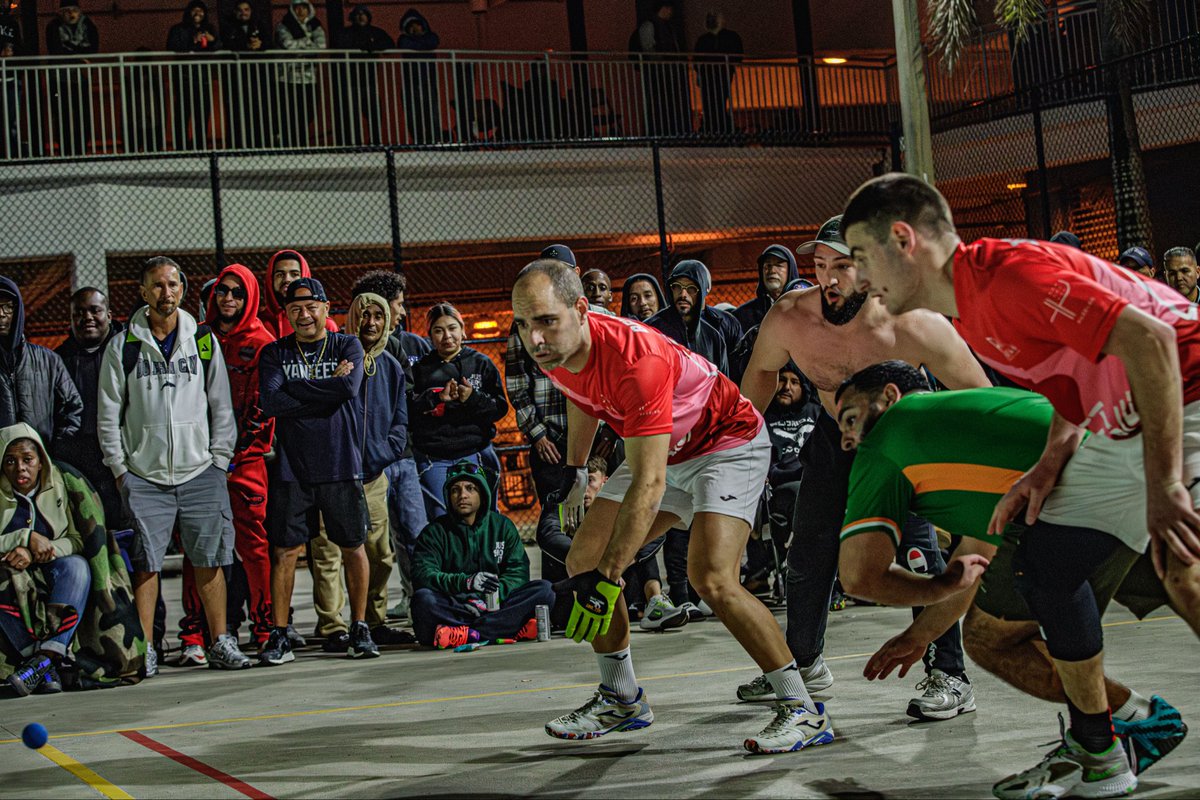 RestrungMag tweet media