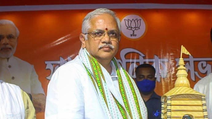 भारतीय जनता पार्टी के राष्ट्रीय संगठन महामंत्री श्री बी.एल. संतोष जी को जन्मदिन की हार्दिक शुभकामनाएँ।
<a href="/blsanthosh/">B L Santhosh</a>  <a href="/BJP4India/">BJP</a>