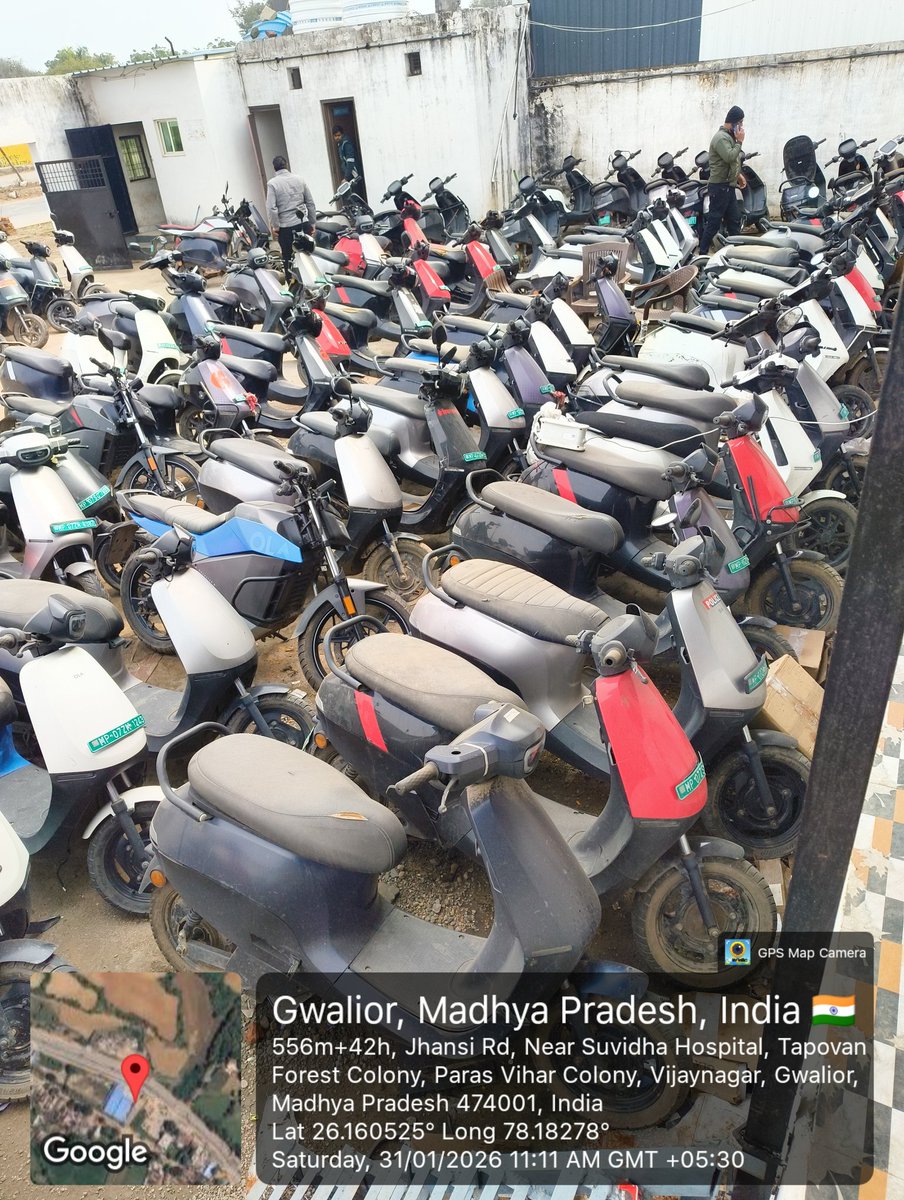 DeoliaYash's tweet photo. @bhash Dear @bhash kindly stop insulting maths by doing your lala land calculations.  Seems like you have lost the counting or you don't intend to count the numbers of scooters pilling up at your service centres and provide service.  @jagograhakjago @nitin_gadkari Ji kindly guide @bhash https://t.co/kGEeAw8VcG