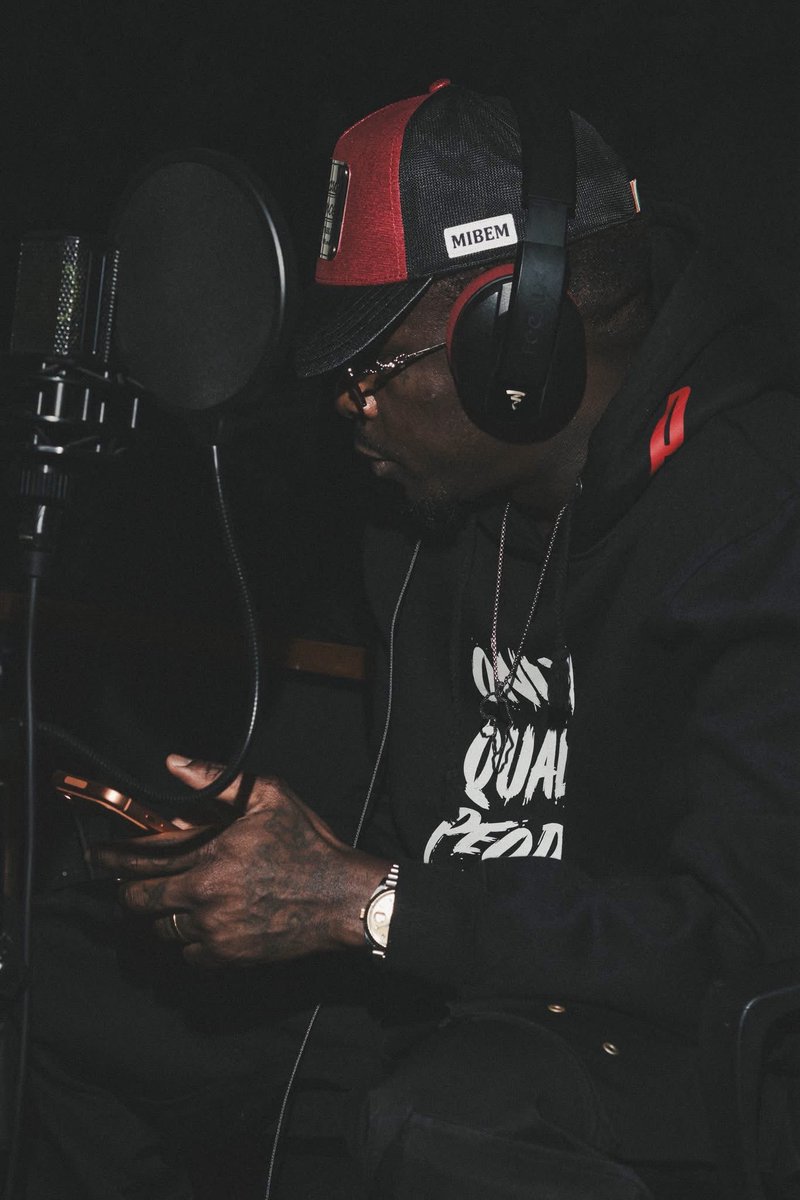 𝐇𝐄𝐘 𝐋𝐀 𝐂𝐎𝐍𝐒𝐏𝐈𝐑𝐀𝐓𝐈𝐎𝐍©️

Didi B et L’Oiseau Rare 🇨🇮 🇬🇦 renouvellent l’expérience.

Réunis en séance studio, ils préparent une nouvelle collaboration 🎙️