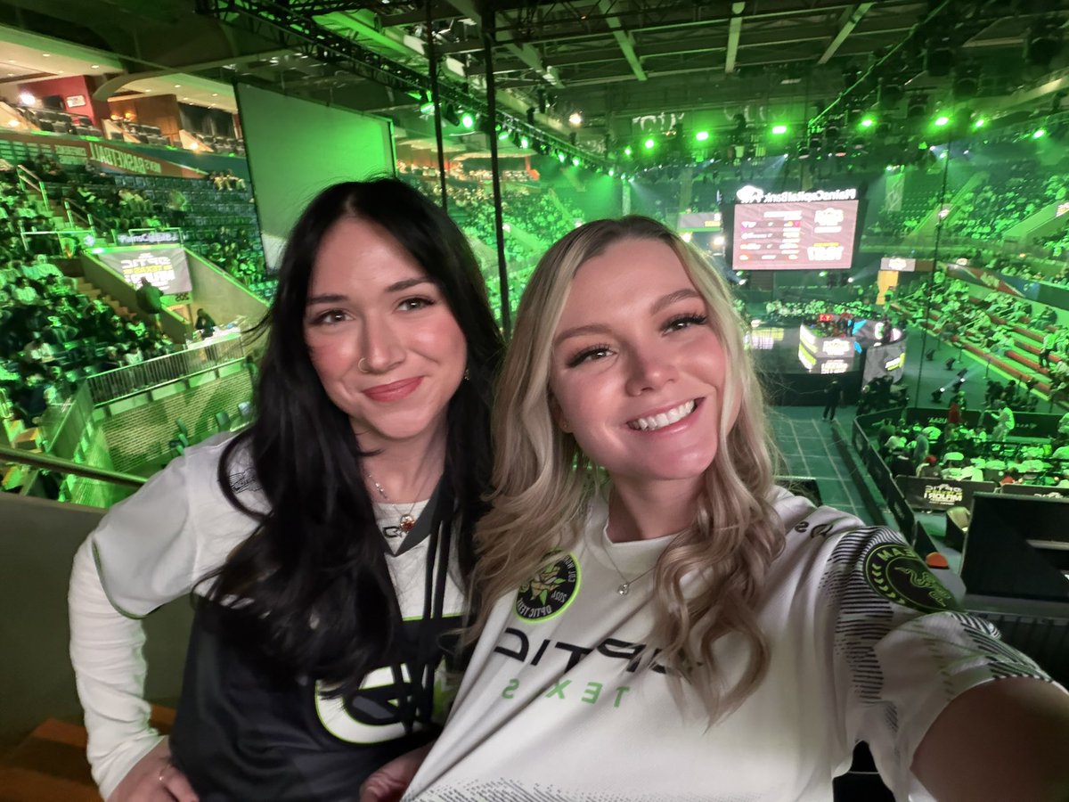 Savannah Davis tweet media