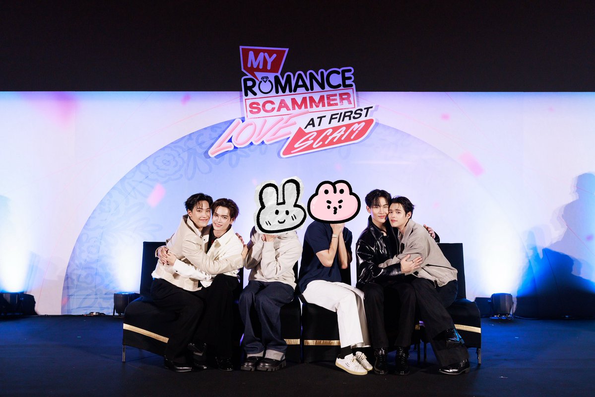 kasibook's tweet image. ในเรื่องหลอกกันยังไงไม้รู้แต่หนูได้ยินเขาบอกรักกันด้วยยยยย  กรี๊ดดดดดดดด ครั้งแรกเลย เขิลมากกกก พิมอะำรไม่ถูเแล้ววว้วว @jnnrrs  @Markjrtn @ohmthitiwat @poon_mit12 
#MyRomanceScammerEP1