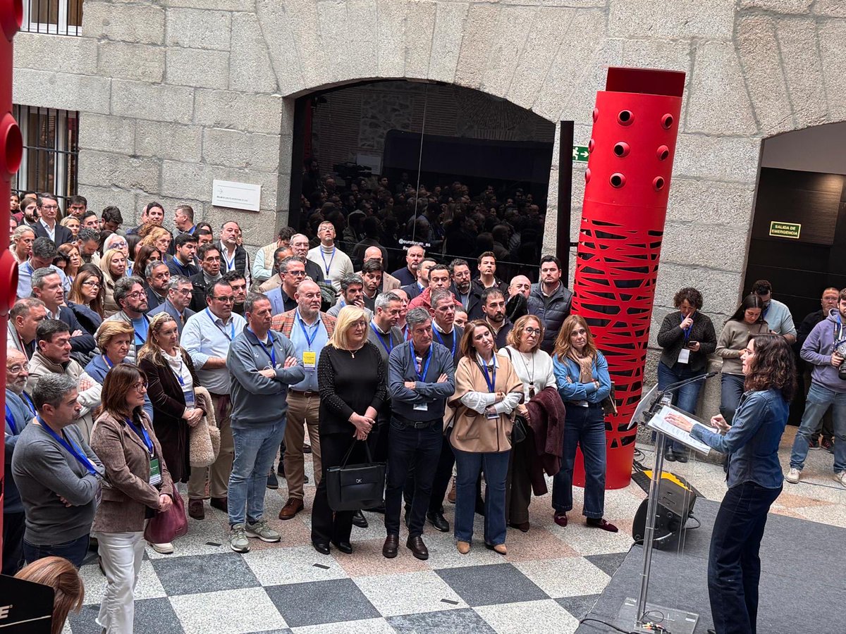 David_Conde_R's tweet photo. Enhorabuena @ppmadrid 
Trabajazo y organización de 🔟 
#Intermunicipal
Somos, sois,  muy grandes! https://t.co/8UuvcVDV2d