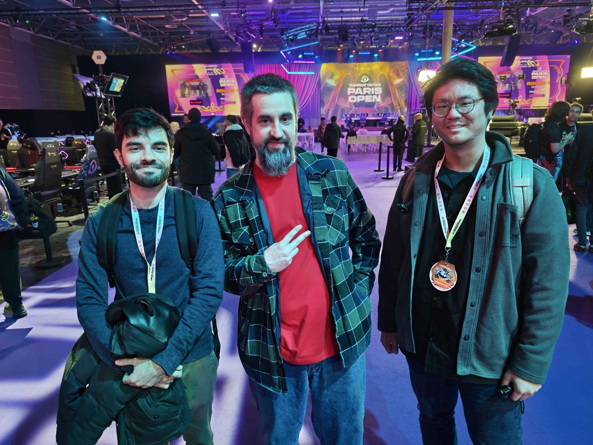 NP Absunt tweet media