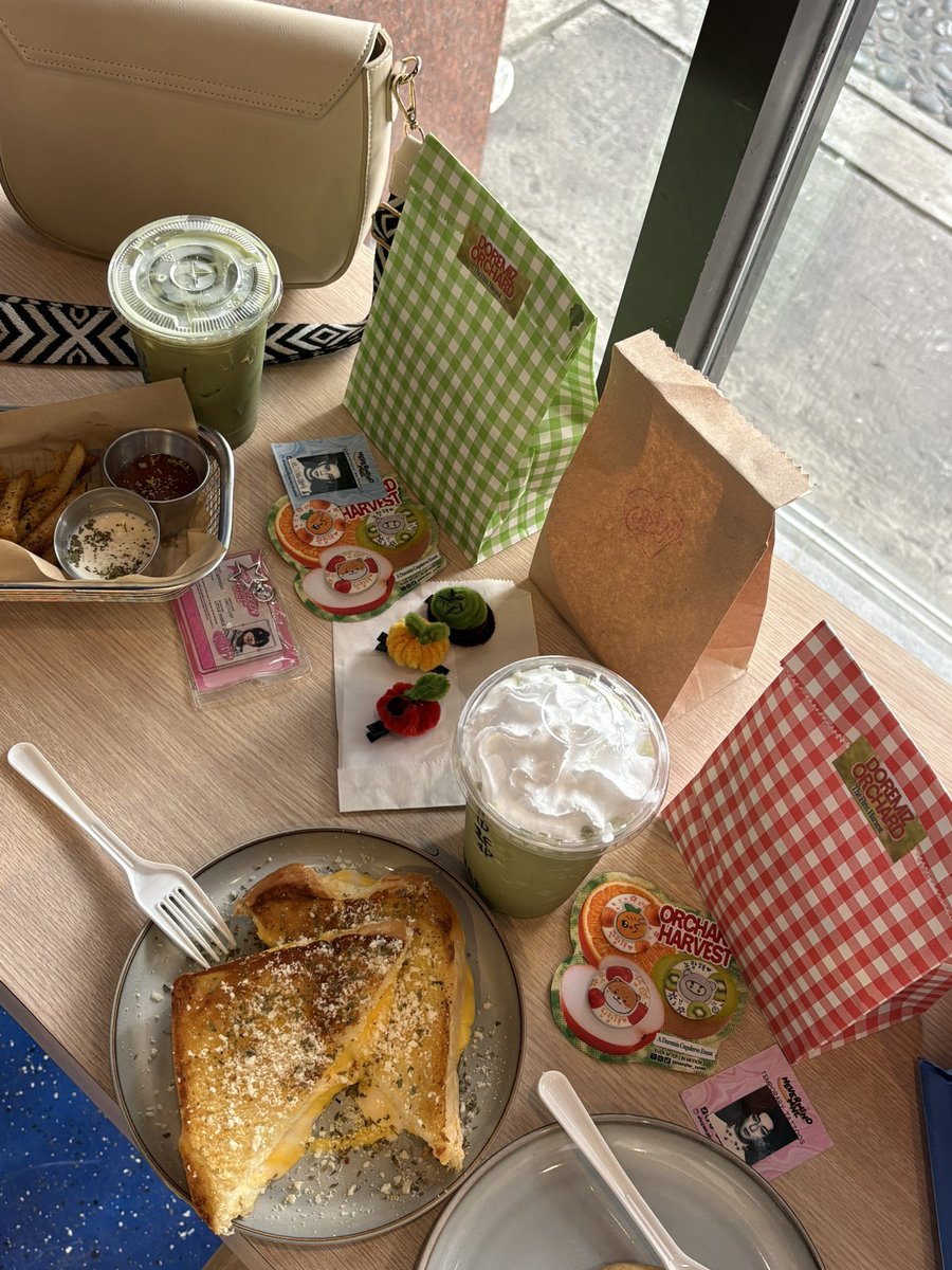 Iovstrz's tweet photo. first ever cse! it was so fun ><

@everafter_inmtn 
#DoremizOrchardCSE 🍊🥝🍎 https://t.co/TKGKngkFs2
