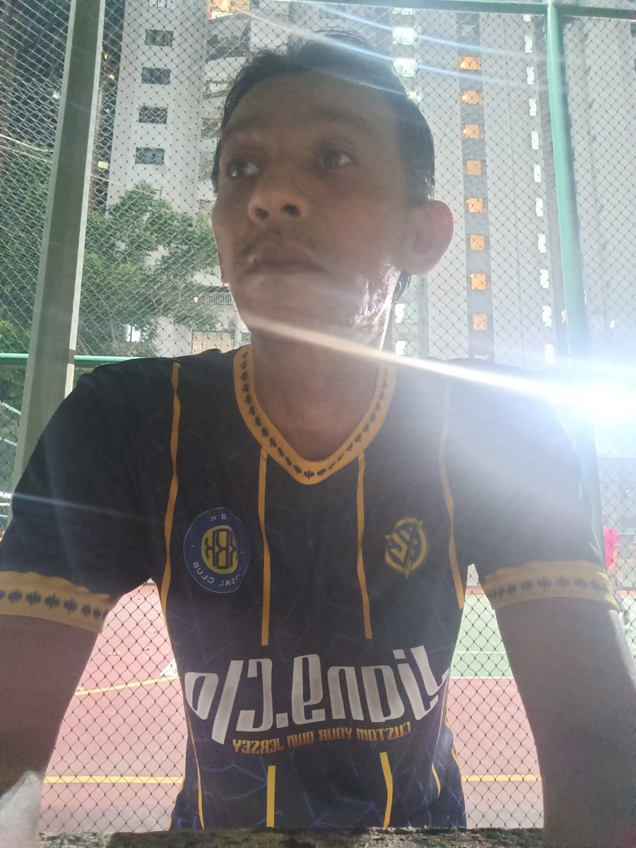 Mos_myr tweet media