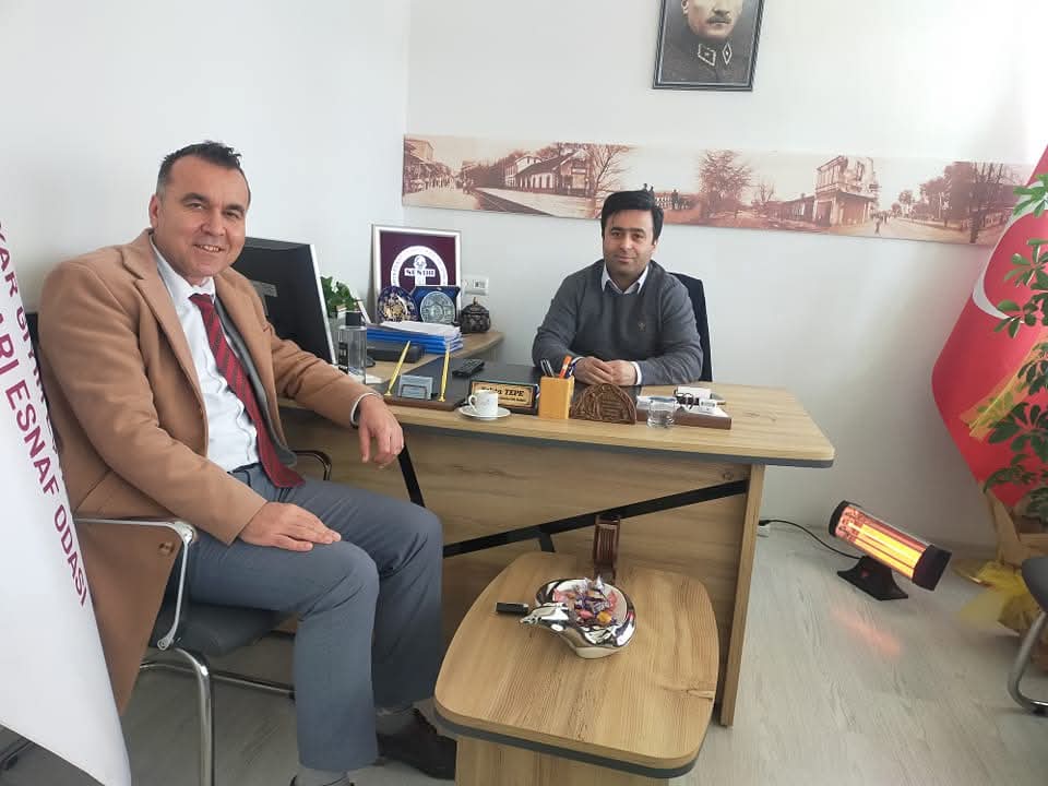 Gerçekleştirilen genel kurulda Seyyar Giyim Eşya Satıcıları Esnaf Odası Başkanlığına yeniden seçilen Sn Yekta Tepe’yi tebrik ediyor, başarılarının devamını diliyorum.

#MuratÜNAL
#SakaryayıÇokSeviyoruz