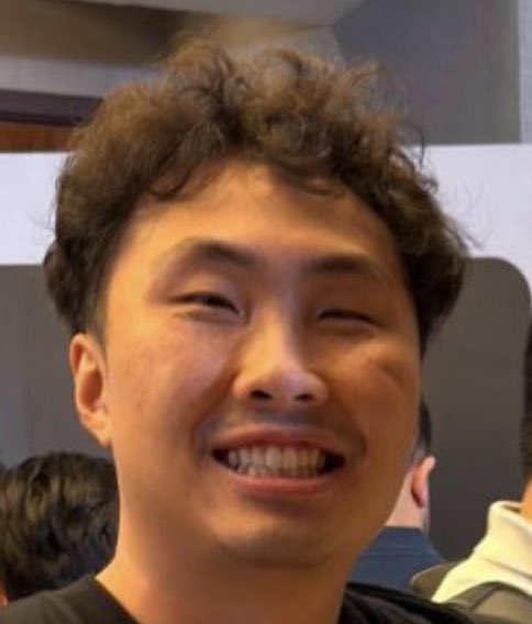 Bh2800's tweet photo. People who are currently bullish 

-Dave Portnoy
-Capo
-Ansem
-Serial Rugger Cooker
-Justin Sun
-Tom Lee

ITS FUCKING OVER https://t.co/nD2wU6YlB5