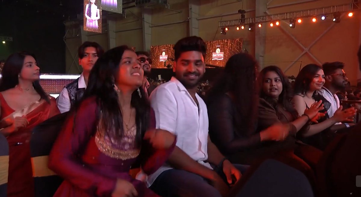 Rasigan_022's tweet photo. #BiggBoss Contestants make it to the #SuperSingerFinale

#AUrora #Tushaar #Vikram #Subiksha #Sabari #Fj #Praveen #Diwakar #Vinoth #Divya #Amit #Muthukumaran

#BiggBossTamil9 #BiggBoss9Tamil #BiggBossTamil https://t.co/aMMgWwolie