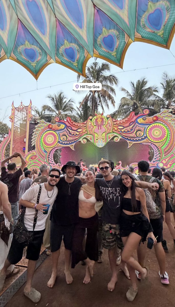 HenMazzig's tweet image. Hamas survivors Eliya Cohen, Omer Shem Tov, Maya and Itay Regev, and Ziv Abud, together, partying and enjoying life.

They’re dancing again.
They won 💜