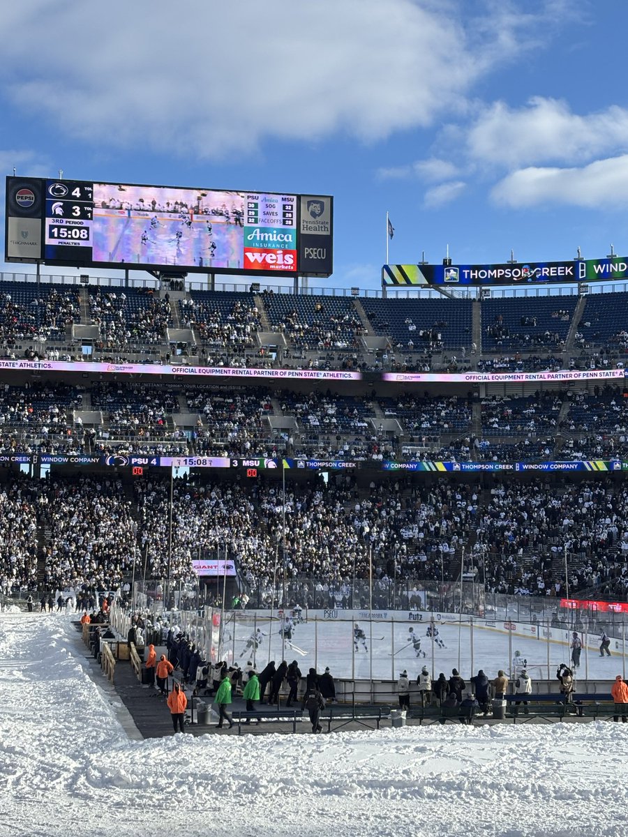 brian_hueber's tweet photo. @drinkgaragebeer @JasonKelce PSU Hockey https://t.co/o4NrePdC5K