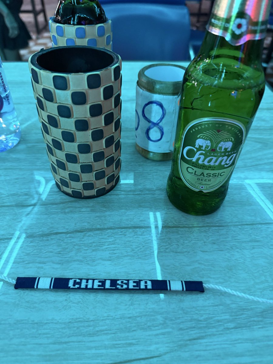 cfcdenniss's tweet photo. when in thailand…
up the chels https://t.co/ptLKg1DG5S