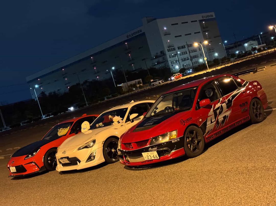 Fu_chanA1204's tweet photo. 車のミーティング行って来た！！
めっちゃ楽しかった！！
#86前期 #GR86 #ランエボ9 https://t.co/nfTj4zvzdd