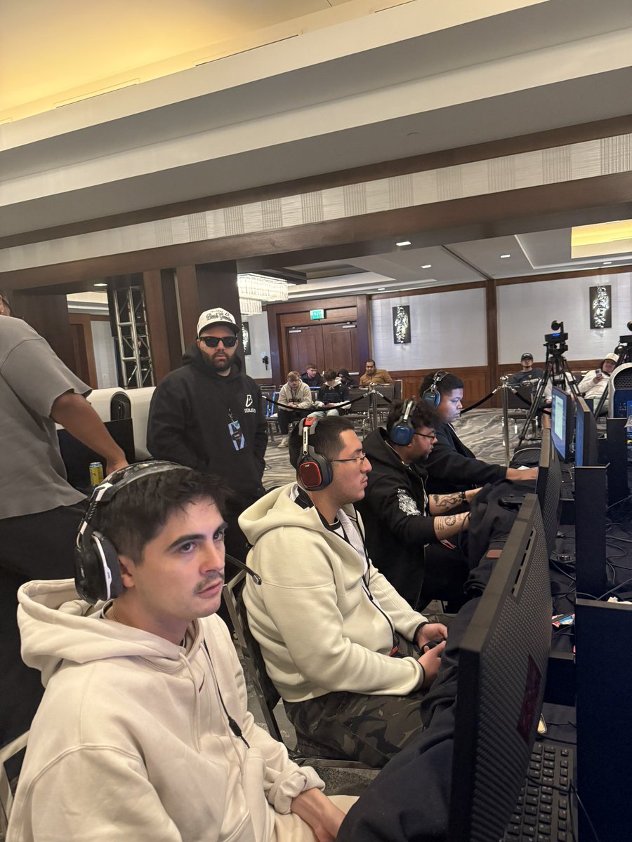 tBushGaming's tweet photo. The boys are lobbying up. 

Jerry is IN THE PIT 🔥

Losers Finals is Lobbying up. Come watch:

https://t.co/8FBdmSJqwP
https://t.co/Q3JmRf1J3F https://t.co/m5AwRjGGsm