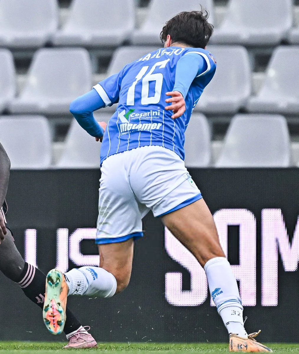 firstilast's tweet photo. AS Pineto Calcio players Lorenzo Gagliardi (#16 🇮🇹) &amp; Luca Lombardi (#21 🇮🇹)
#seethru #underwear #briefs https://t.co/n1GiM37VTg