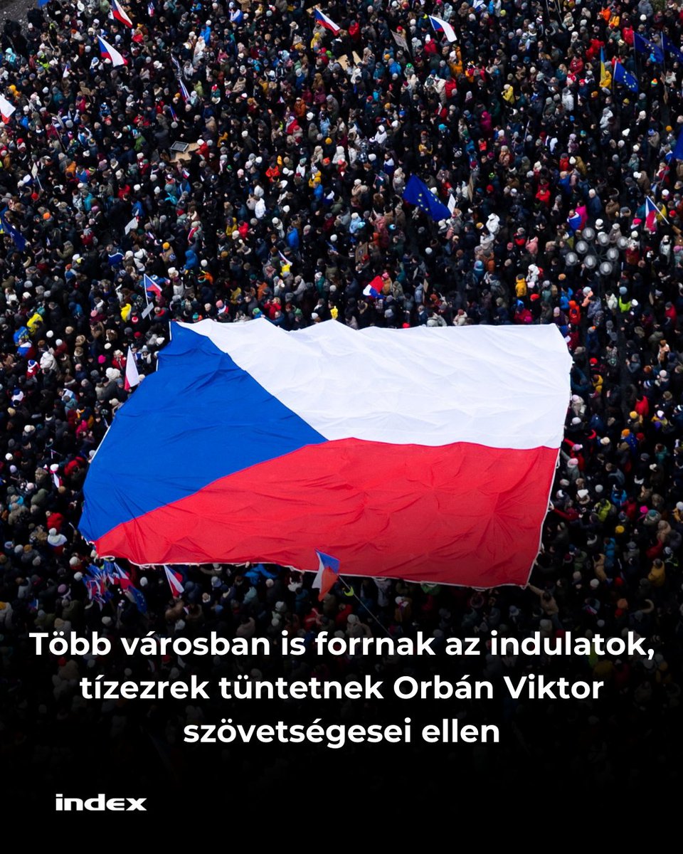 indexhu's tweet image. A tüntetők kiállnak Petr Pavel cseh köztársasági elnök mellett és az Andrej Babis vezette kormány ellen.

index.hu/kulfold/2026/0…

Fotó: Eva Korinkova / Reuters

#CzechRepublic #PetrPavel #AndrejBabis #protest #indexhu