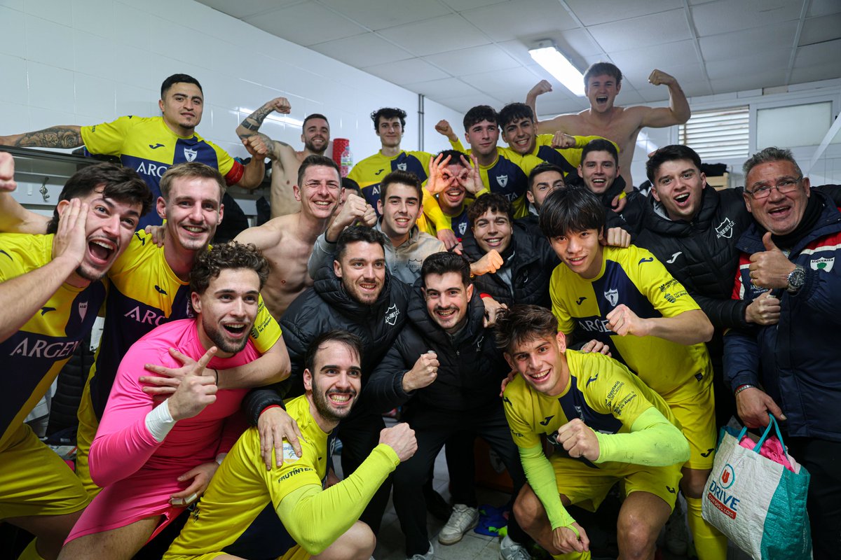 alqueriescf's tweet photo. 𝗨𝗻𝗮 𝗱𝗲 +𝟯  💪🏼

Alqueries CF 2️⃣ - 1️⃣ Paiporta CF

⚽: Gio, Molés 🎯

¡Seguimos equipo! 🔜 ¡Vamos Niño! 💙💛

#alqueriescf #somdelniño #unamaneradevivir #todaunavida https://t.co/MjUr9HuT56