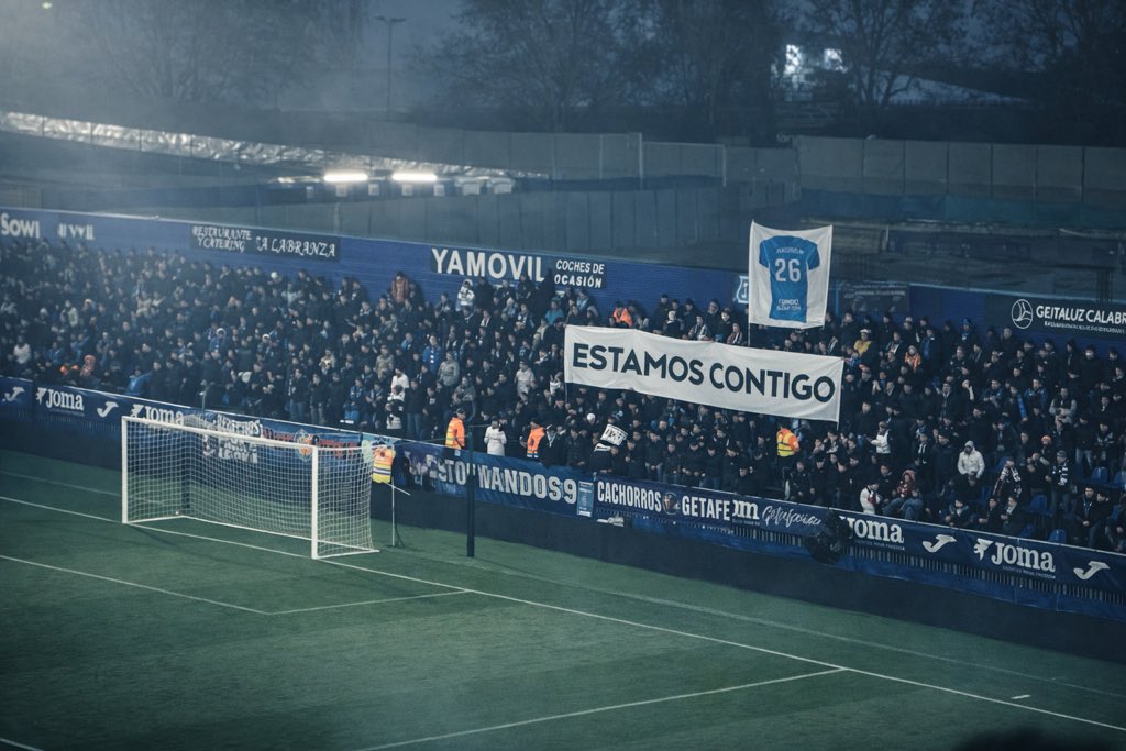 Hora Azulona tweet media