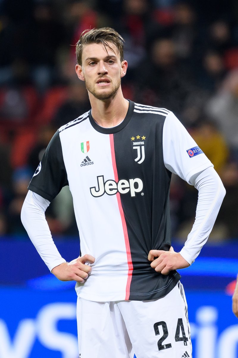 🚨 Todo indica que Daniele Rugani se iría cedido a la Fiorentina con opción de compra.
#forzajuve #FichajesFG