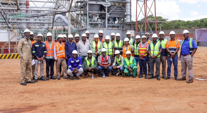 ZimbabweReview's tweet photo. Africa’s First Lithium Sulphate Plant Reaches Commissioning Stage in Zimbabwe.

Africa’s first lithium sulphate plant, developed by Prospect Lithium Zimbabwe (PLZ), has entered the equipment commissioning phase. 

Backed by a US$1 billion investment, the project has been built into a modern industrial complex in just three years. It employs over 2,000 local workers and is strengthening Zimbabwe’s position in the global battery value chain. 

Beyond industrial output, the project is driving socio-economic impact through sustained investment in local infrastructure, environmental management, education, and healthcare, reinforcing industrialisation and community development.