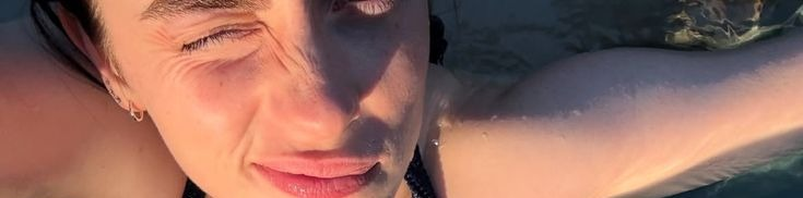Close-Up Water Selfie of Billie Eilish example 5