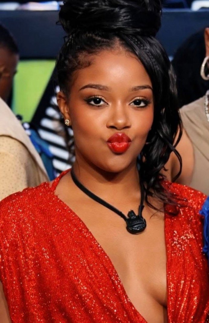 AliaOnX's tweet photo. Save This Post &amp; Thank Me Later 🤌💪

I don't know about you but I am sure Thandeka &amp; Liema will be besties till the end of the show. 👭🫂👩‍❤️‍👩

#BBMzansiS6 #BBMzansi #Bazozwa #ThandekaTshabalala #LiemaPantsi https://t.co/9hwonVp0OY