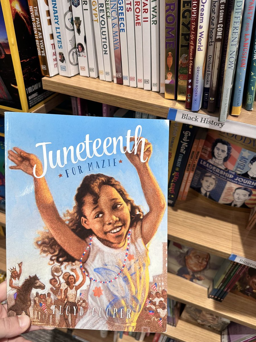 Jackbomm's tweet photo. Nothing like browsing @BNBuzz on a Sunday morning and finding some great @CapstonePub books! https://t.co/S6umRXWx8f