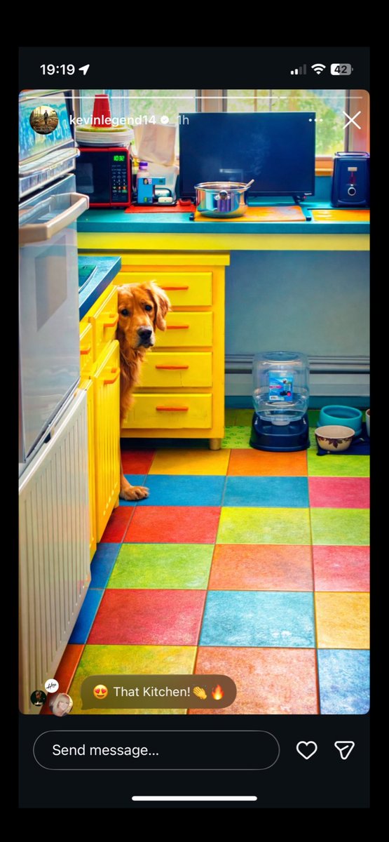 MoonGoose69's tweet image. Look at Ryan cohens picture. What’s missing to put down on the far right. It’s the long blue stick. Guess what’s standing on the blue stick! $BP