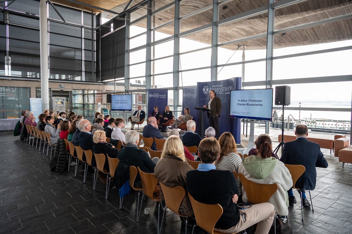 Luis AJ Mur tweet media