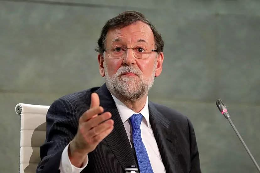 AL PP SOLO LE GUSTAN SUS DECRETOS ÓMNIBUS 

En el 2012 un Decreto Omnibus de Rajoy con 41 reglamentos subia los impuestos, abarataba el despido y si, subia las pensiones un 1% cuando el IPC había subido un 2.4%, es decir, los pensionistas perdieron poder adquisitivo.