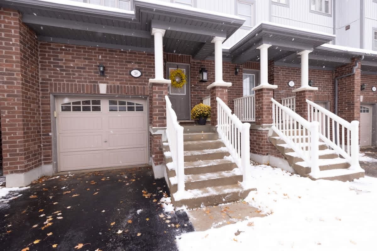 JohnHarber123's tweet photo. Here until 4PM. 
OPEN HOUSE 38-701 Homer Watson Blvd., Kitchener https://t.co/ruRdjFi7LT