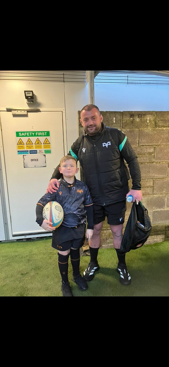 Grant Evans 💙 tweet media