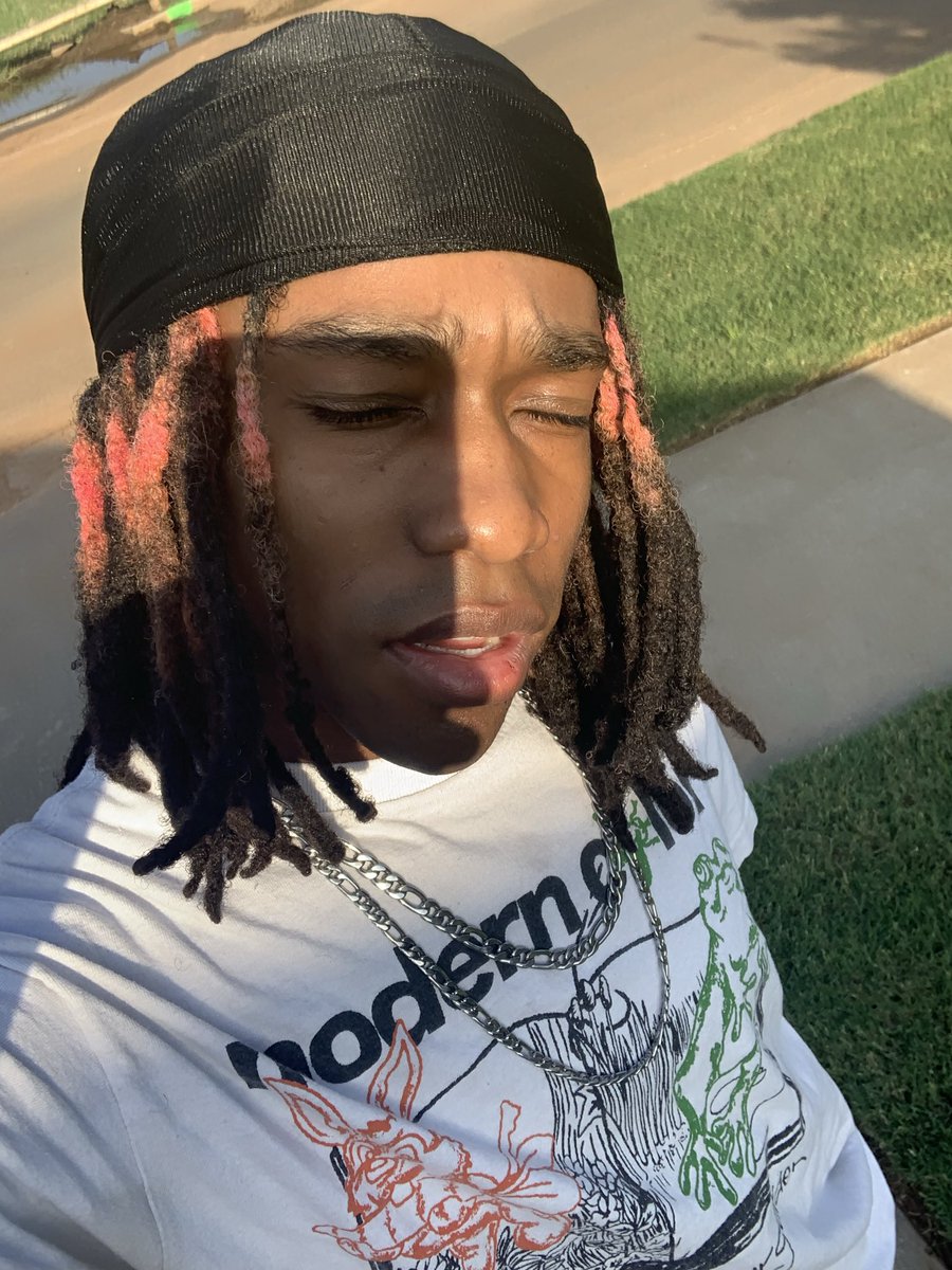 zay tweet media