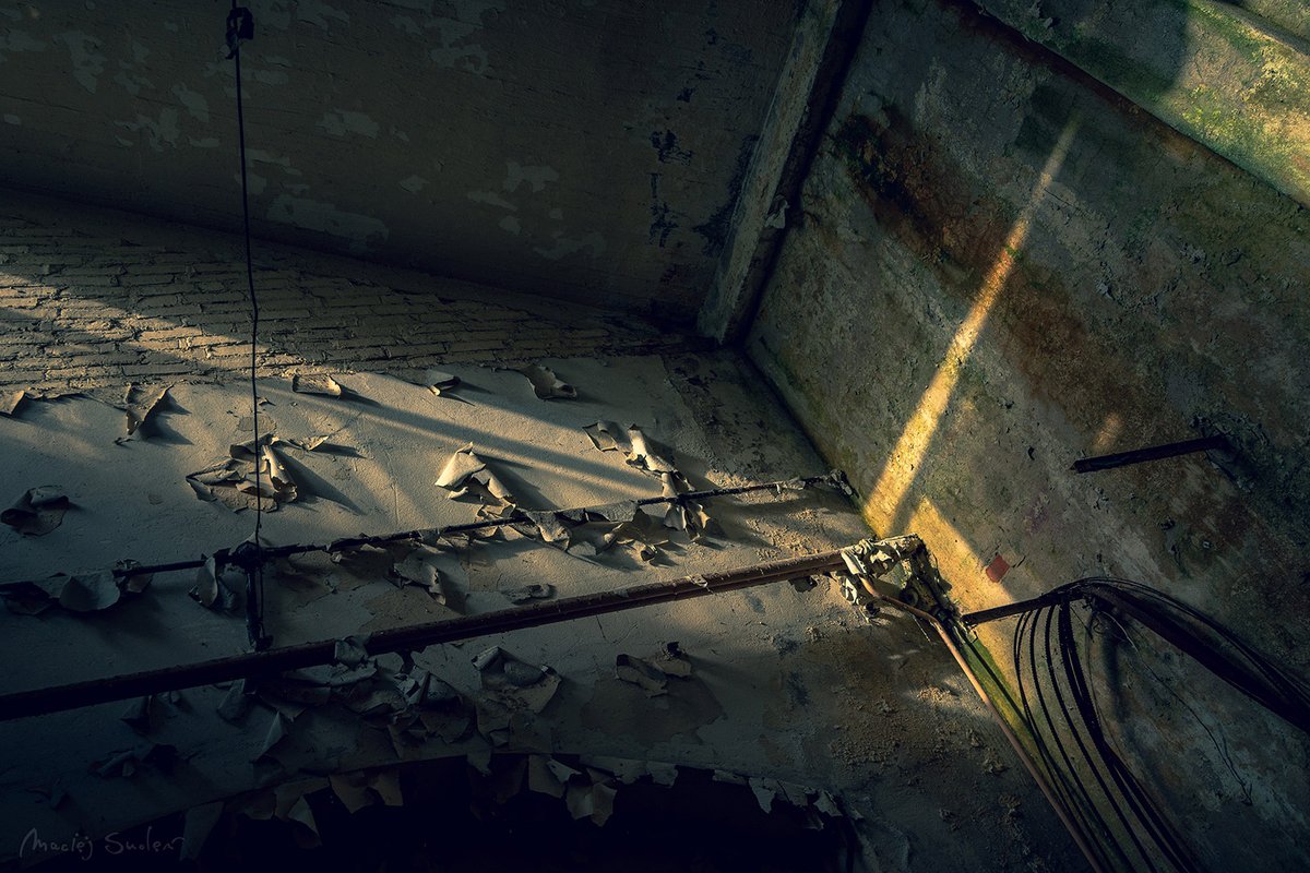 2019.116

#MaciejSmolenPhotoGraphics #IncidentalPhotoCollection

#StreetPhotography #Urbex #Nikon #D7200 #NikonD7200 #Sigma17_50

Nikon D7200 | Sigma 17-50mm f/2.8 DC EX OS HSM

maciej-smolen.tumblr.com