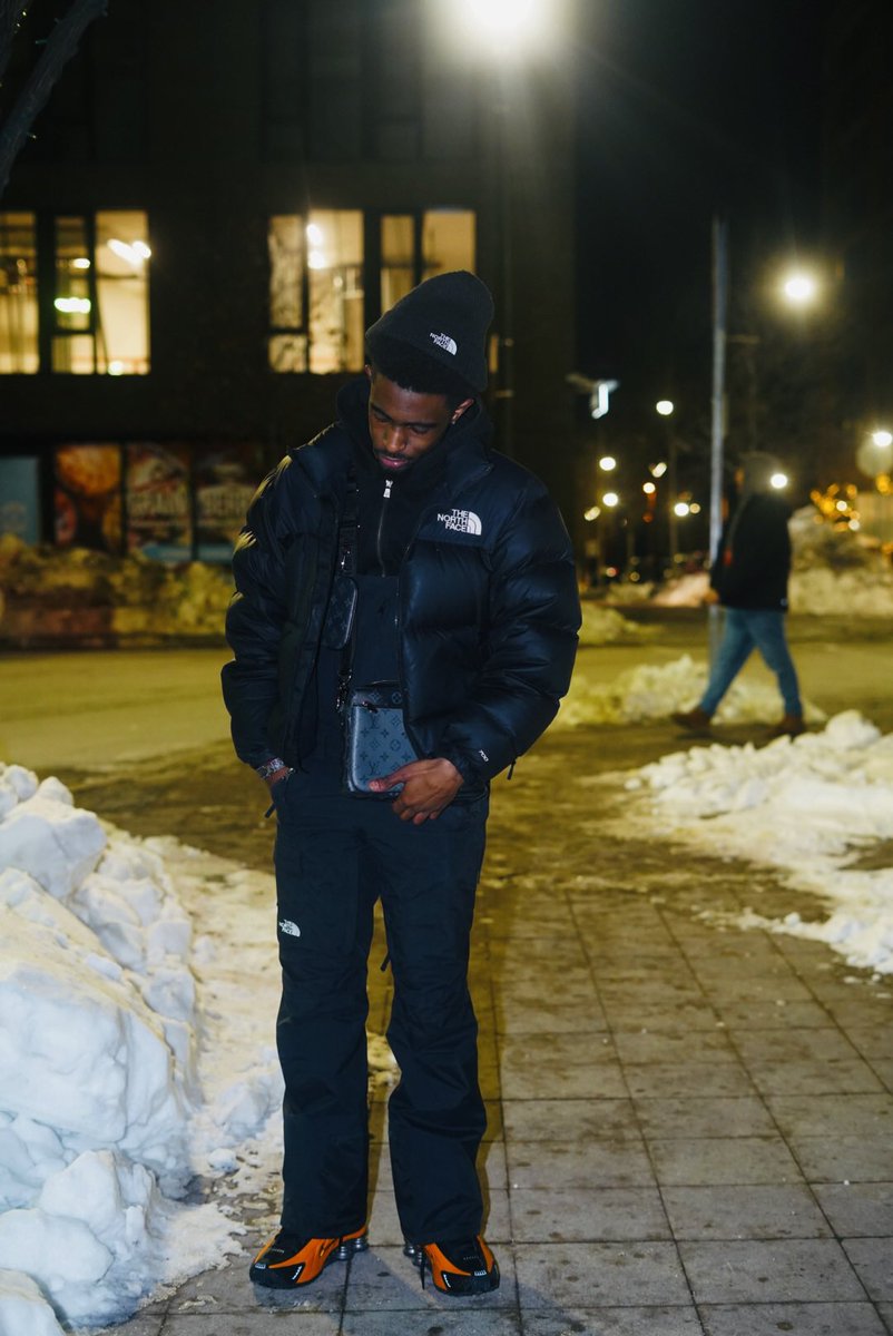 1shotwes tweet media